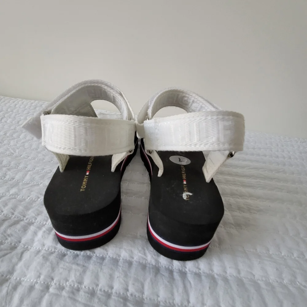COPY - Tommy Hilfiger Velcro Sandals - White size 7 - Picture 9 of 16